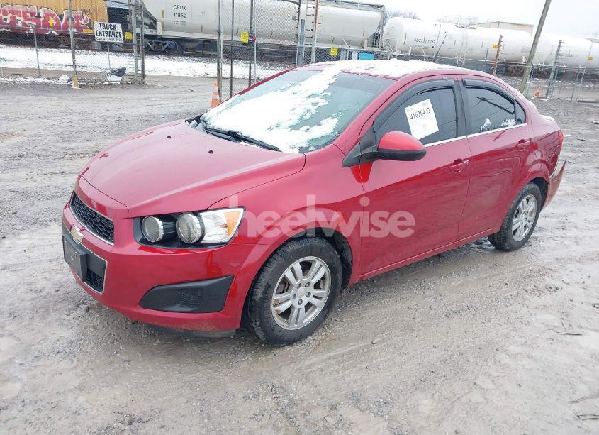 Photo 2 of 2014 Chevrolet Sonic LT AUTO (VIN 1G1JC5SH4E4148205)