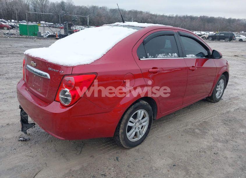Photo 4 of 2014 Chevrolet Sonic LT AUTO (VIN 1G1JC5SH4E4148205)