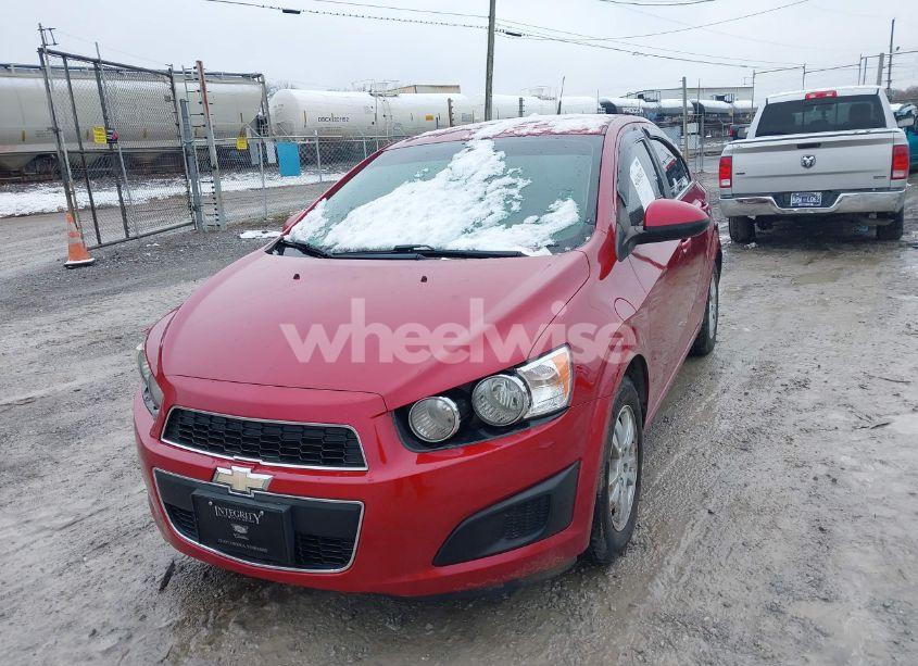 Photo 6 of 2014 Chevrolet Sonic LT AUTO (VIN 1G1JC5SH4E4148205)