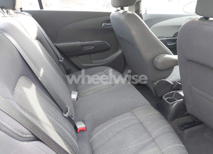 Photo 8 of 2014 Chevrolet Sonic LT AUTO (VIN 1G1JC5SH4E4172116)