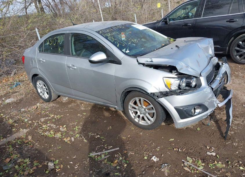 2014 Chevrolet Sonic LT AUTO (VIN 1G1JC5SH4E4231570) main photo