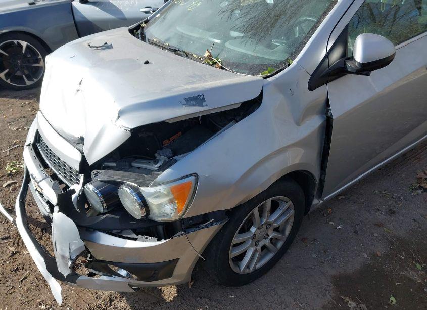 Photo 12 of 2014 Chevrolet Sonic LT AUTO (VIN 1G1JC5SH4E4231570)