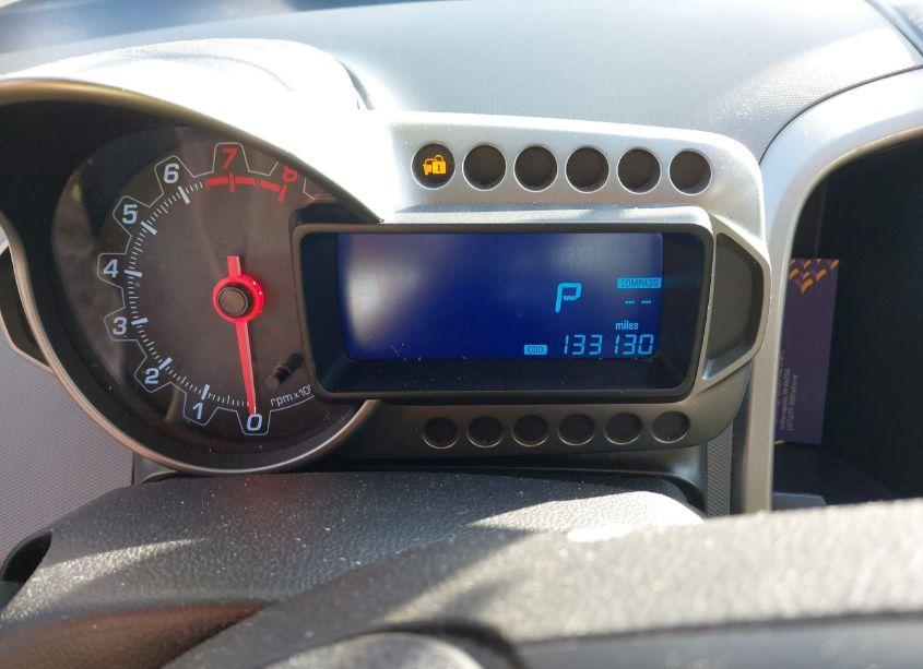 Photo 7 of 2014 Chevrolet Sonic LT AUTO (VIN 1G1JC5SH4E4231570)