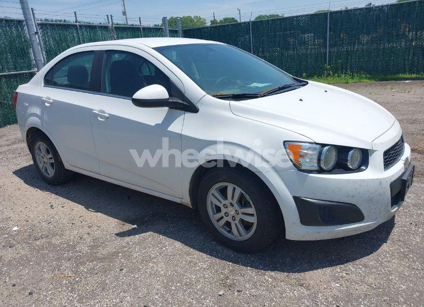 2014 Chevrolet Sonic LT AUTO (VIN 1G1JC5SH4E4243377) main photo