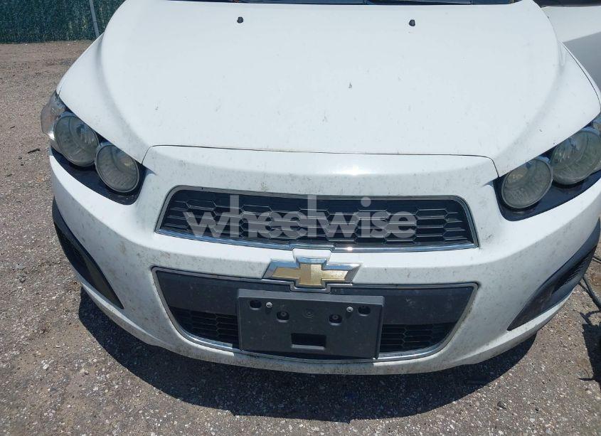 Photo 6 of 2014 Chevrolet Sonic LT AUTO (VIN 1G1JC5SH4E4243377)
