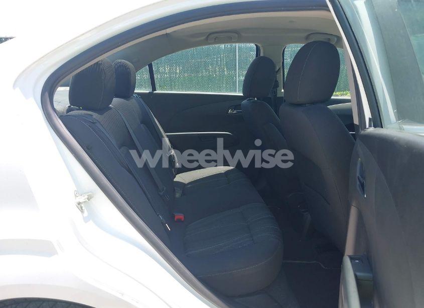 Photo 8 of 2014 Chevrolet Sonic LT AUTO (VIN 1G1JC5SH4E4243377)