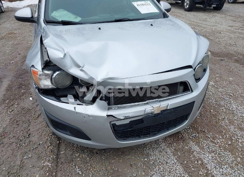 Photo 6 of 2015 Chevrolet Sonic LT AUTO (VIN 1G1JC5SH4F4106134)