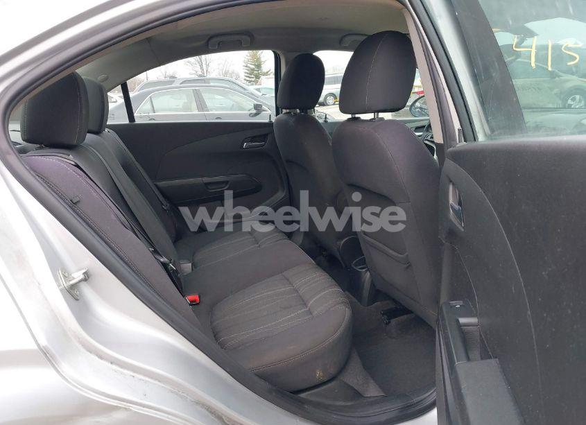 Photo 8 of 2015 Chevrolet Sonic LT AUTO (VIN 1G1JC5SH4F4106134)