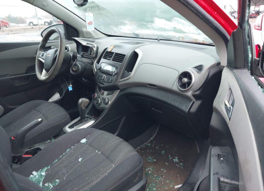 Photo 5 of 2015 Chevrolet Sonic LT AUTO (VIN 1G1JC5SH4F4159741)