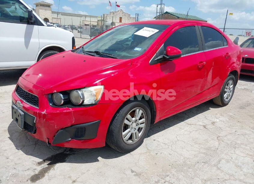 Photo 2 of 2015 Chevrolet Sonic LT AUTO (VIN 1G1JC5SH4F4160047)