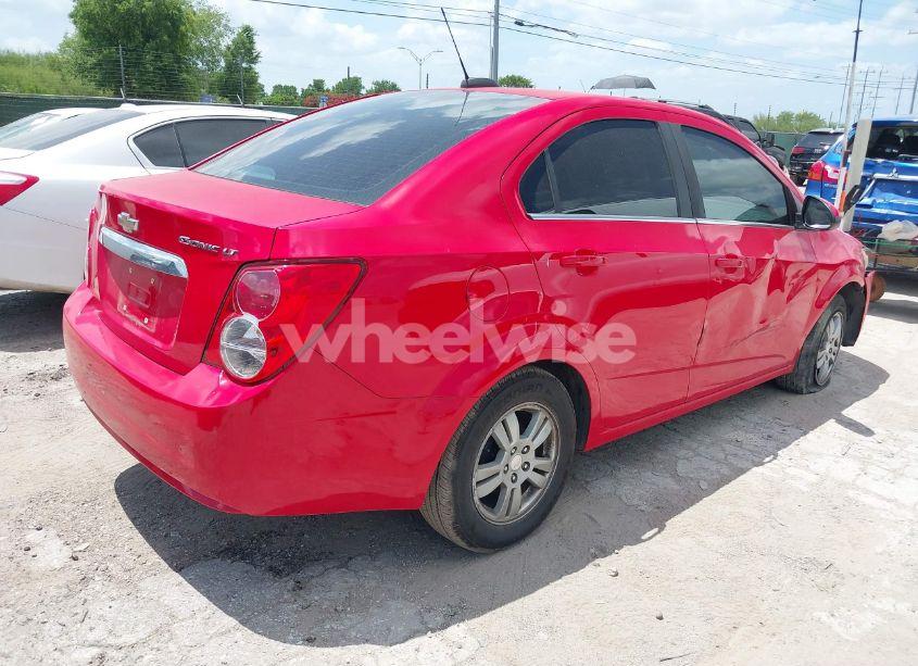 Photo 4 of 2015 Chevrolet Sonic LT AUTO (VIN 1G1JC5SH4F4160047)