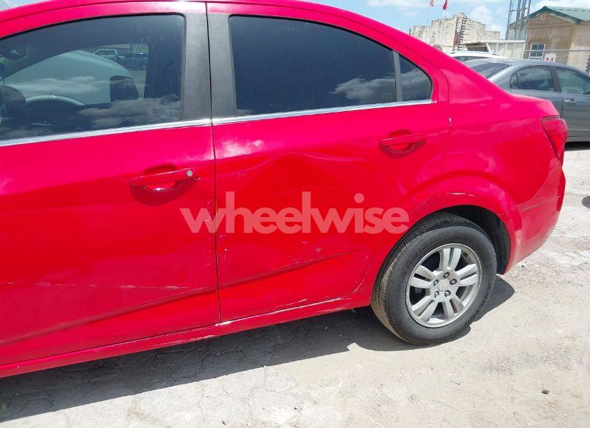 Photo 6 of 2015 Chevrolet Sonic LT AUTO (VIN 1G1JC5SH4F4160047)