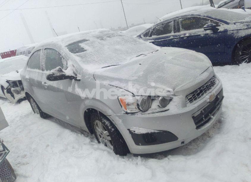 2015 Chevrolet Sonic LT AUTO (VIN 1G1JC5SH4F4210056) main photo