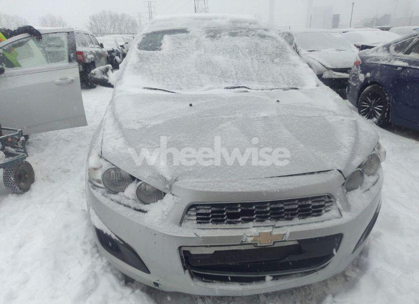 Photo 11 of 2015 Chevrolet Sonic LT AUTO (VIN 1G1JC5SH4F4210056)