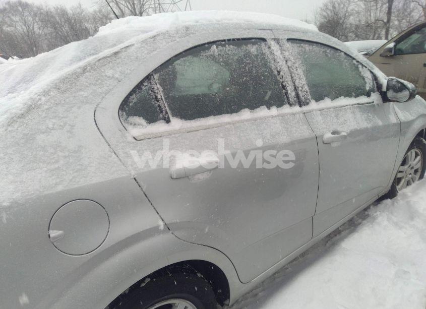 Photo 12 of 2015 Chevrolet Sonic LT AUTO (VIN 1G1JC5SH4F4210056)