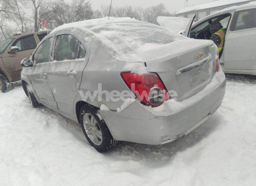 Photo 3 of 2015 Chevrolet Sonic LT AUTO (VIN 1G1JC5SH4F4210056)