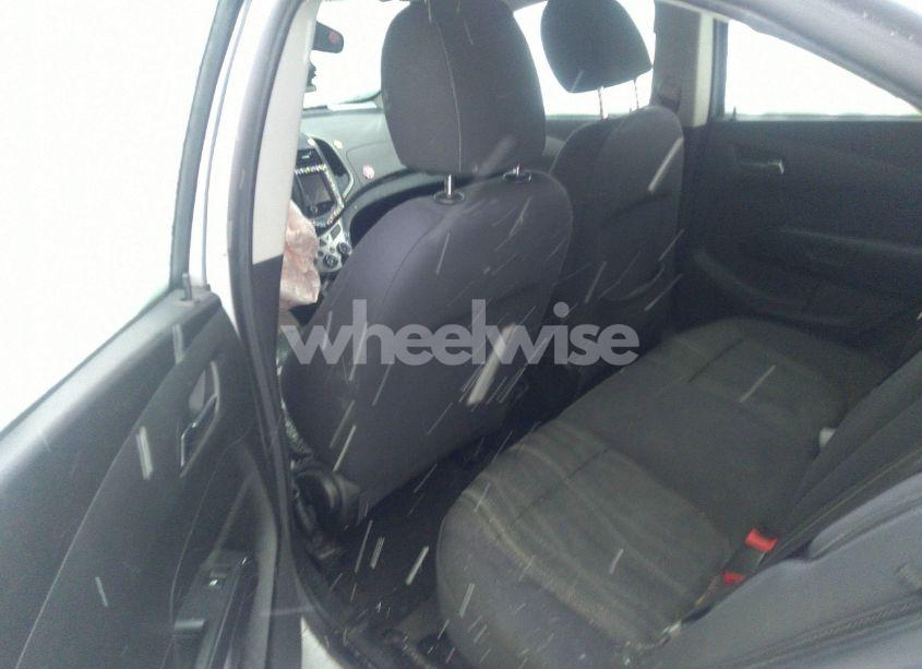 Photo 8 of 2015 Chevrolet Sonic LT AUTO (VIN 1G1JC5SH4F4210056)