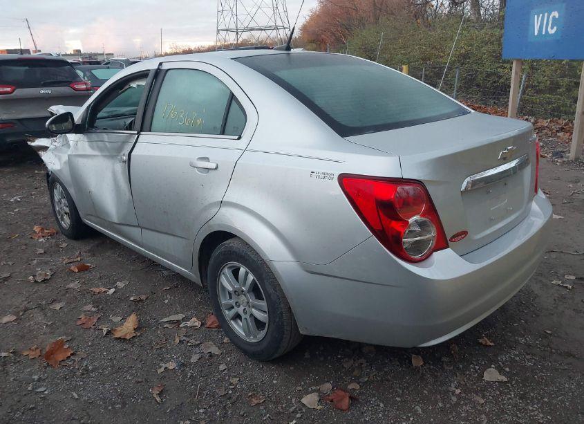 Photo 3 of 2012 Chevrolet Sonic 2LT (VIN 1G1JC5SH5C4132964)