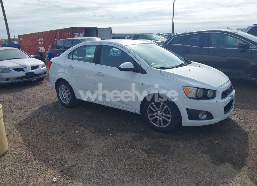 2012 Chevrolet Sonic 2LT (VIN 1G1JC5SH5C4184501) main photo