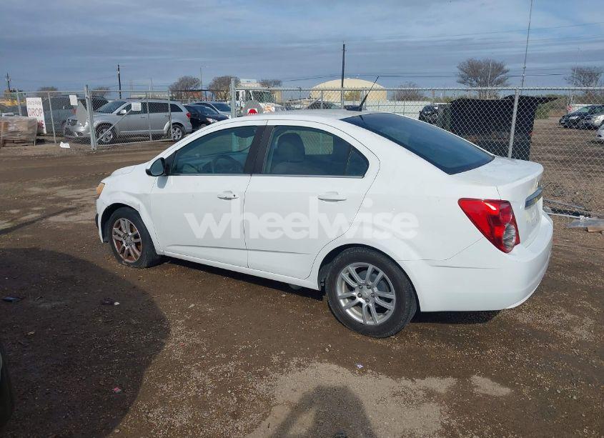 Photo 3 of 2012 Chevrolet Sonic 2LT (VIN 1G1JC5SH5C4184501)