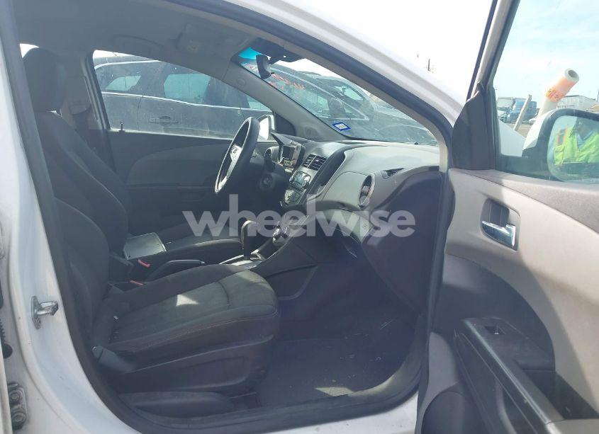 Photo 5 of 2012 Chevrolet Sonic 2LT (VIN 1G1JC5SH5C4184501)