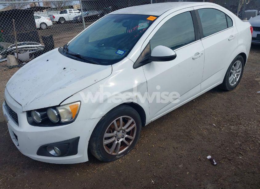 Photo 6 of 2012 Chevrolet Sonic 2LT (VIN 1G1JC5SH5C4184501)
