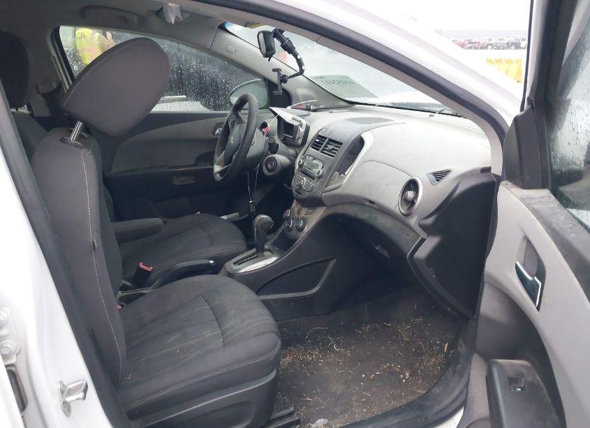 Photo 5 of 2012 Chevrolet Sonic 2LT (VIN 1G1JC5SH5C4186250)