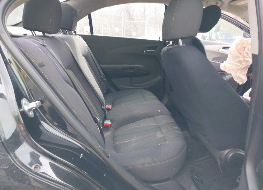 Photo 8 of 2013 Chevrolet Sonic LT AUTO (VIN 1G1JC5SH5D4118502)