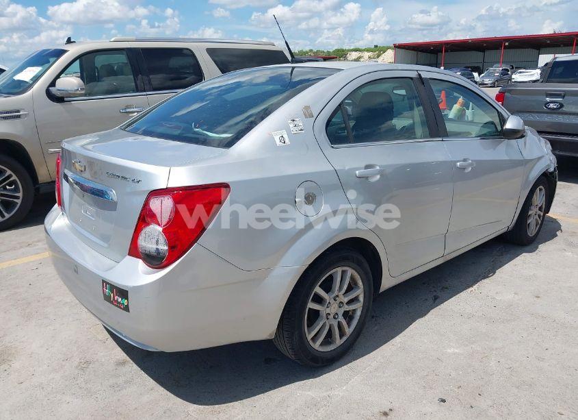 Photo 4 of 2013 Chevrolet Sonic LT AUTO (VIN 1G1JC5SH5D4139740)