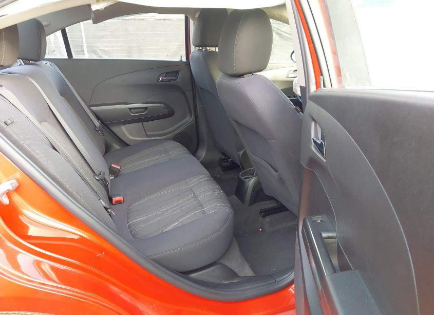 Photo 8 of 2013 Chevrolet Sonic LT AUTO (VIN 1G1JC5SH5D4170597)