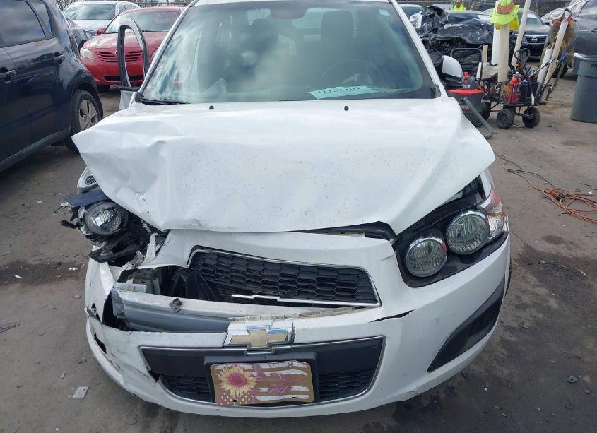 Photo 13 of 2013 Chevrolet Sonic LT AUTO (VIN 1G1JC5SH5D4215893)
