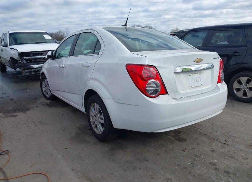 Photo 3 of 2013 Chevrolet Sonic LT AUTO (VIN 1G1JC5SH5D4215893)