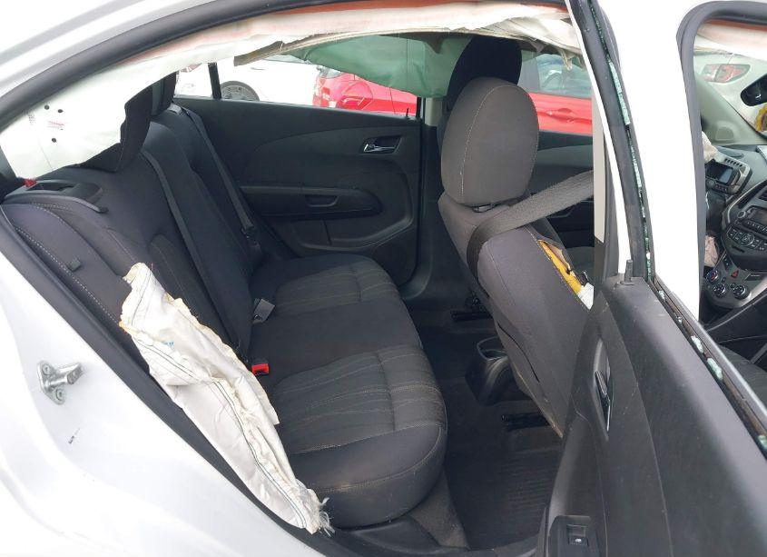 Photo 8 of 2013 Chevrolet Sonic LT AUTO (VIN 1G1JC5SH5D4215893)