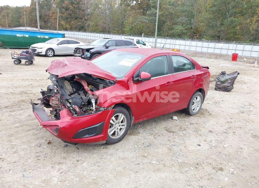 Photo 2 of 2013 Chevrolet Sonic LT AUTO (VIN 1G1JC5SH5D4253365)