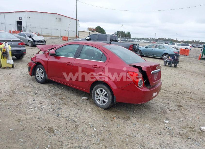 Photo 3 of 2013 Chevrolet Sonic LT AUTO (VIN 1G1JC5SH5D4253365)