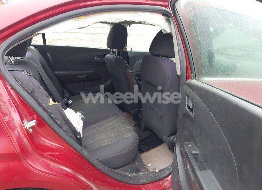 Photo 8 of 2013 Chevrolet Sonic LT AUTO (VIN 1G1JC5SH5D4253365)