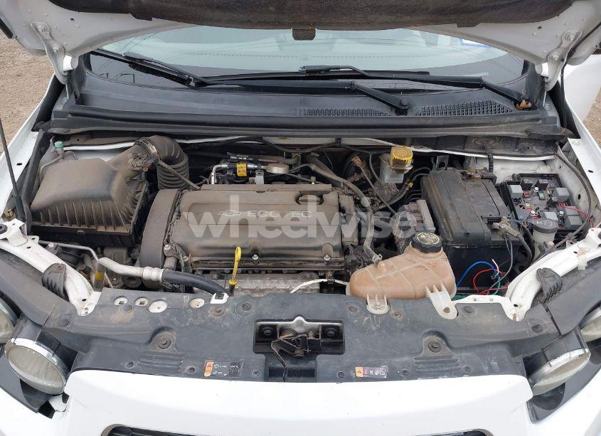 Photo 10 of 2014 Chevrolet Sonic LT AUTO (VIN 1G1JC5SH5E4101703)