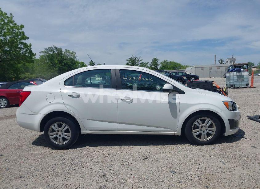 Photo 14 of 2014 Chevrolet Sonic LT AUTO (VIN 1G1JC5SH5E4187031)