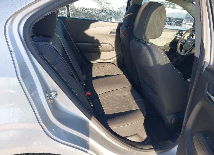 Photo 8 of 2014 Chevrolet Sonic LT AUTO (VIN 1G1JC5SH5E4236065)