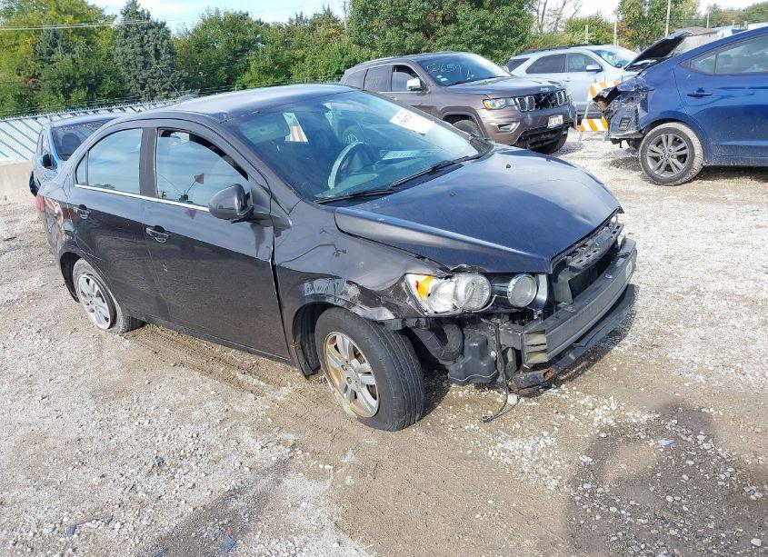 2015 Chevrolet Sonic LT AUTO (VIN 1G1JC5SH5F4115831) main photo