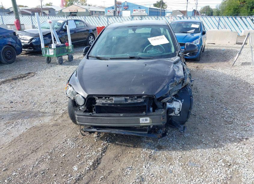 Photo 12 of 2015 Chevrolet Sonic LT AUTO (VIN 1G1JC5SH5F4115831)