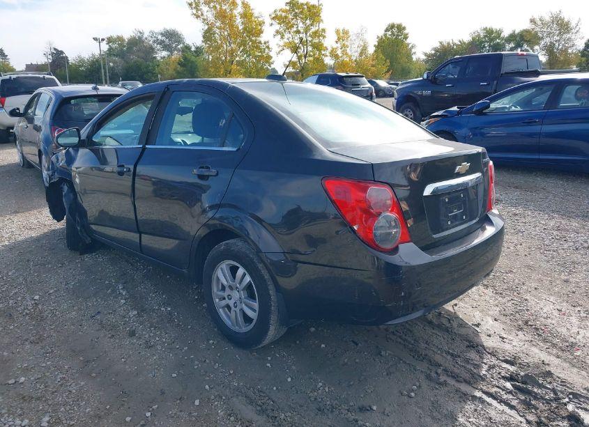 Photo 3 of 2015 Chevrolet Sonic LT AUTO (VIN 1G1JC5SH5F4115831)
