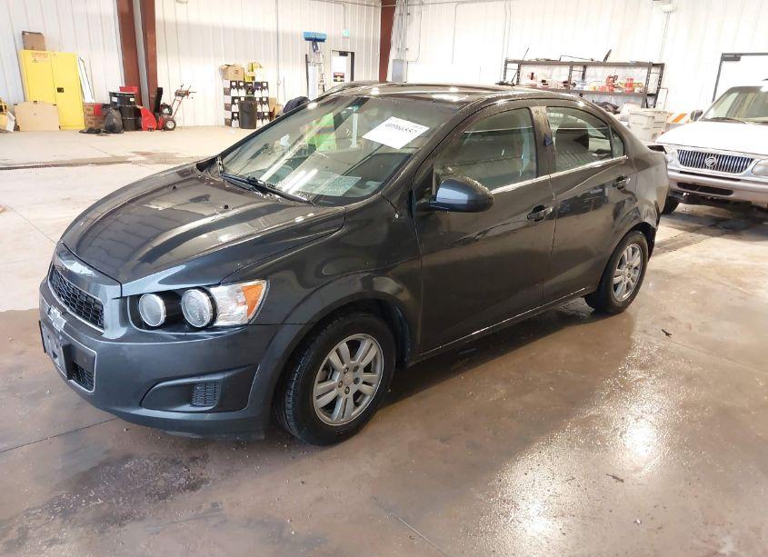 Photo 2 of 2015 Chevrolet Sonic LT AUTO (VIN 1G1JC5SH5F4117109)