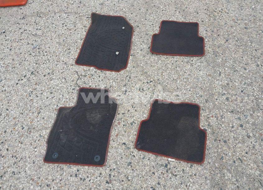 Photo 12 of 2015 Chevrolet Sonic LT AUTO (VIN 1G1JC5SH5F4158047)