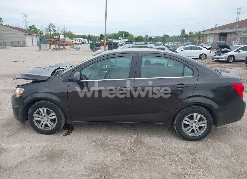 Photo 15 of 2015 Chevrolet Sonic LT AUTO (VIN 1G1JC5SH5F4158047)