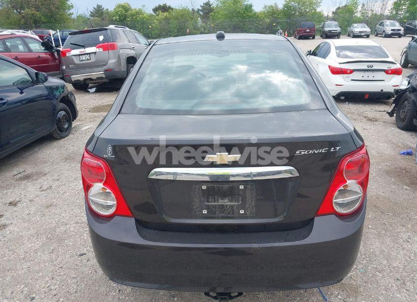 Photo 17 of 2015 Chevrolet Sonic LT AUTO (VIN 1G1JC5SH5F4158047)