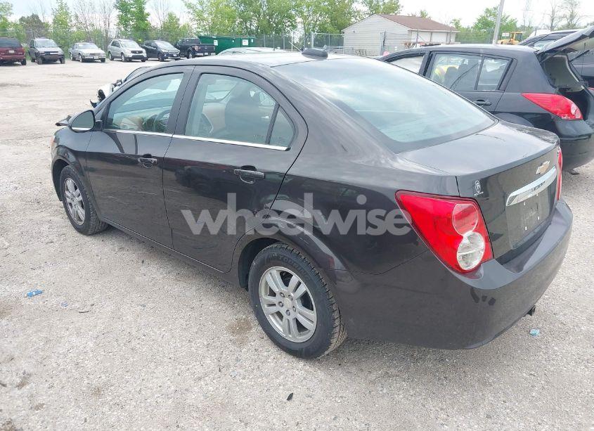 Photo 3 of 2015 Chevrolet Sonic LT AUTO (VIN 1G1JC5SH5F4158047)