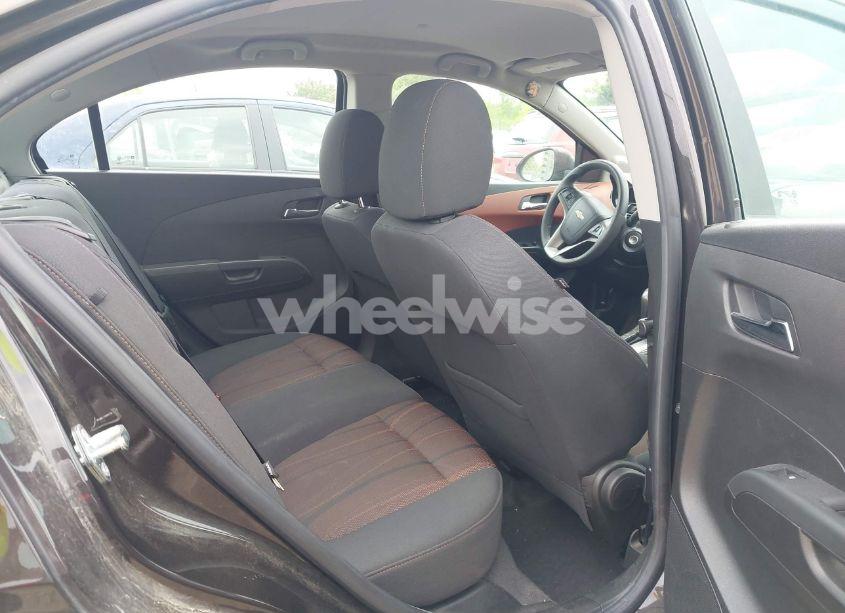 Photo 8 of 2015 Chevrolet Sonic LT AUTO (VIN 1G1JC5SH5F4158047)