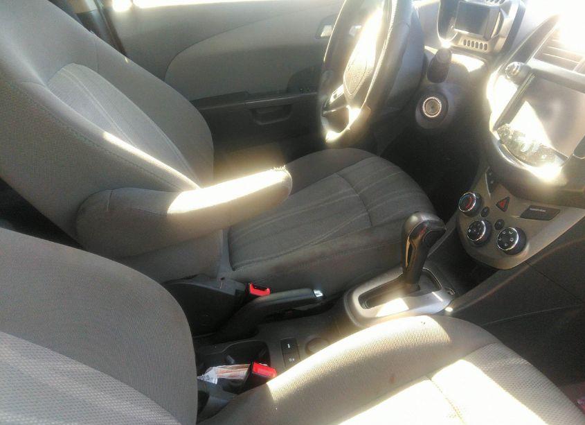 Photo 5 of 2016 Chevrolet Sonic LT AUTO (VIN 1G1JC5SH5G4132128)