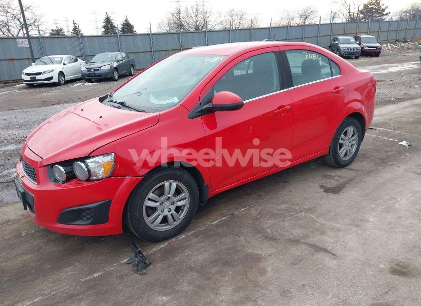 Photo 2 of 2016 Chevrolet Sonic LT AUTO (VIN 1G1JC5SH5G4133229)
